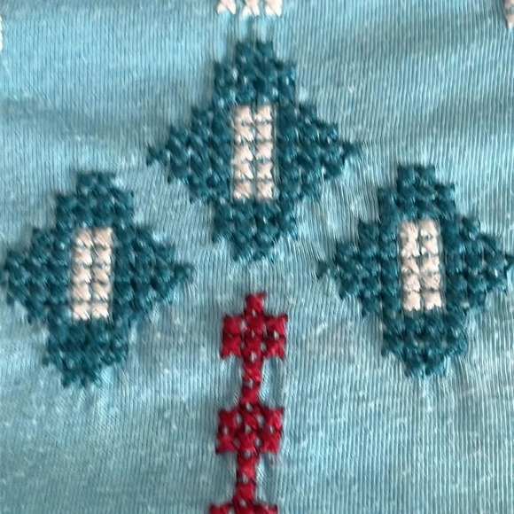 Johnny Was Cross Stitched Tunic Length Tank Top Raw Hem in Blue - Size Small - Picture 7 of 11